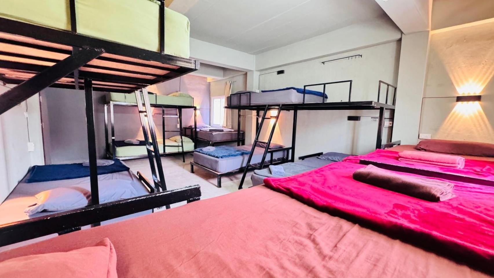 Stay At Moon Hostel Хад-Рін Екстер'єр фото
