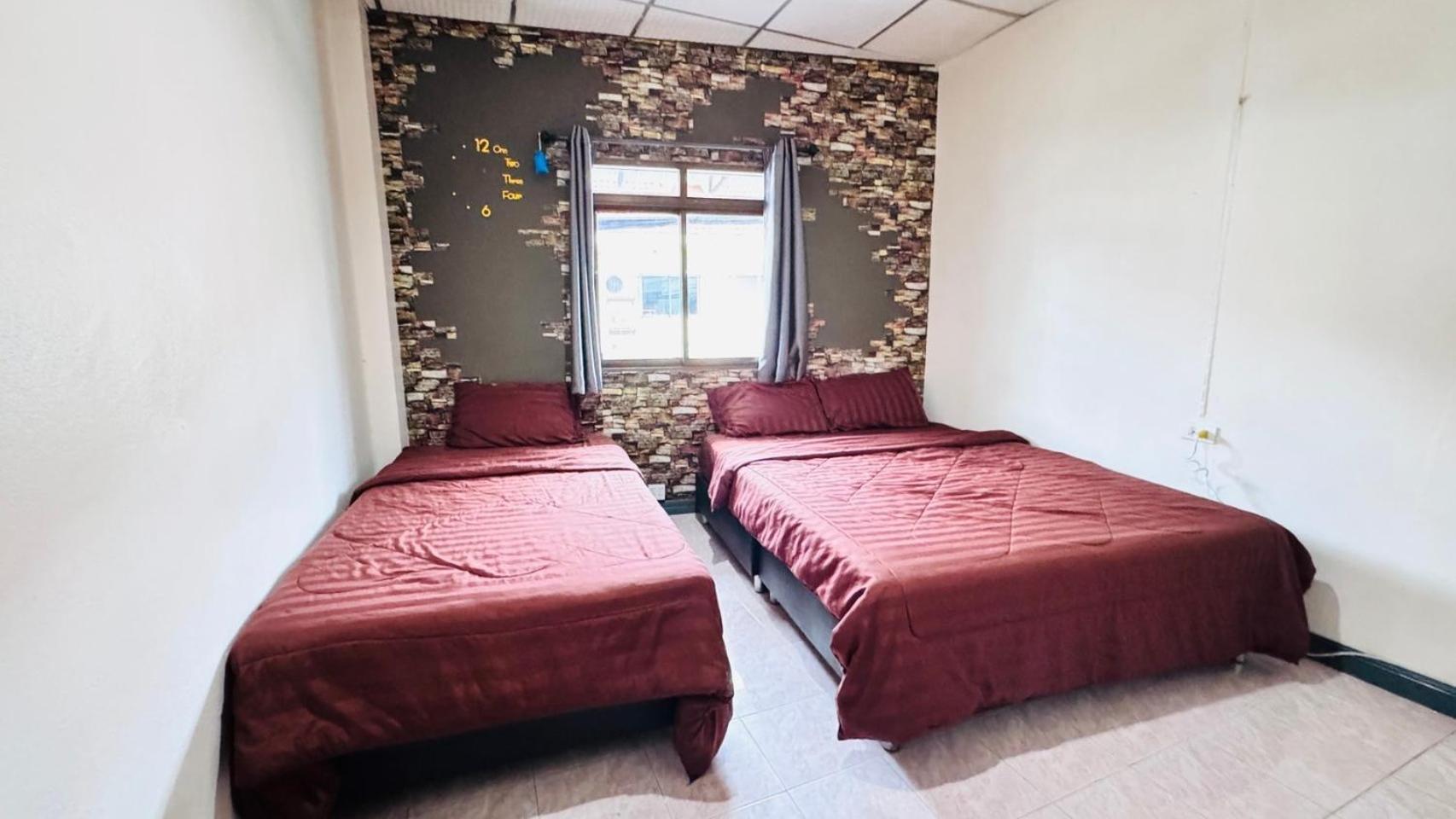 Stay At Moon Hostel Хад-Рін Екстер'єр фото
